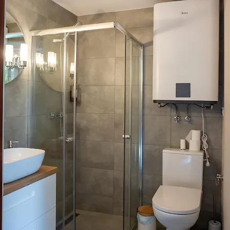 Chalé Mazurska Zagroda - Zabi Rechot - Dom - Stodola - Jacuzi-sauna Worliny