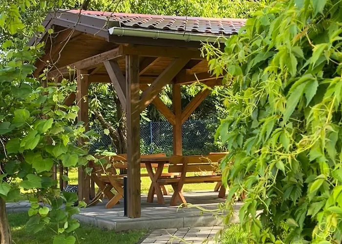 Horská chata Mazurska Zagroda - Zabi Rechot - Dom - Stodola - Jacuzi-sauna *